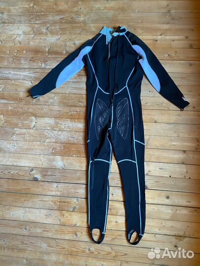 Гидрокостюм для водных видов спорта