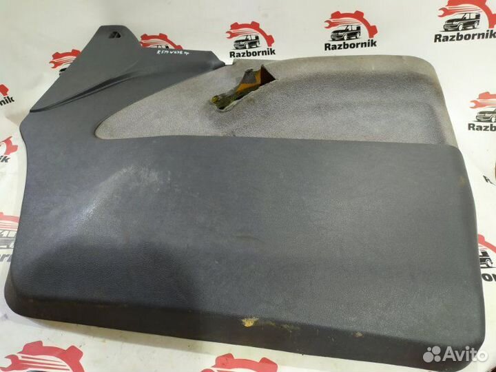 Обшивка боковой двери передняя правая Mercedes