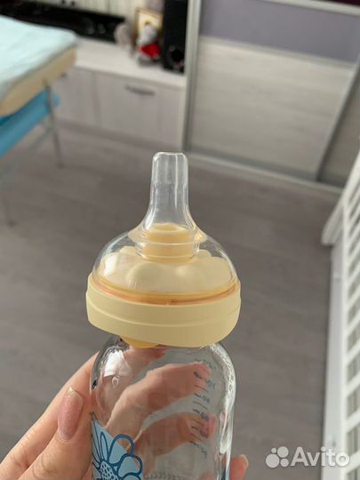Бутылочка с соской Medela Calma