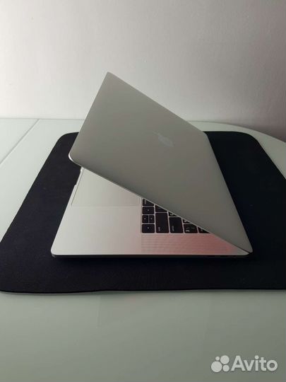 Ноутбук Apple MacBook Pro 15 2018 16/256