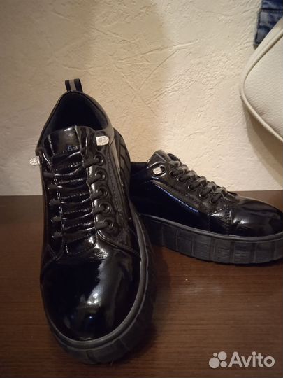 Полуботинки