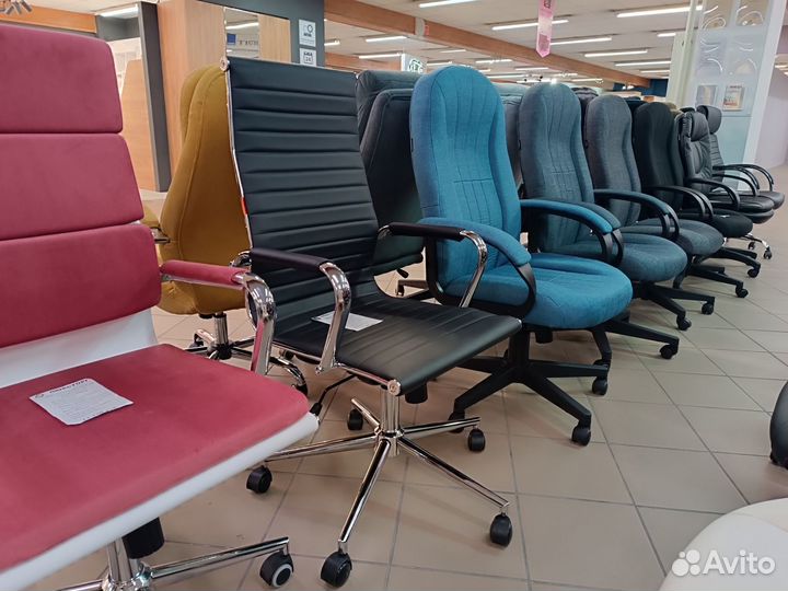 Компьютерное кресло новое