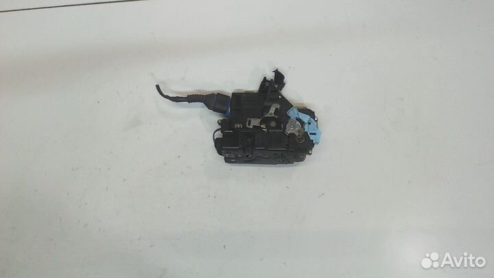 Замок двери Volkswagen Touareg, 2008