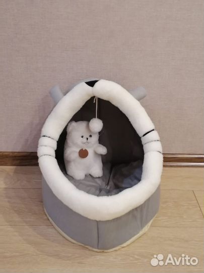 Домик - лежанка для кошек и маленьких собак новая