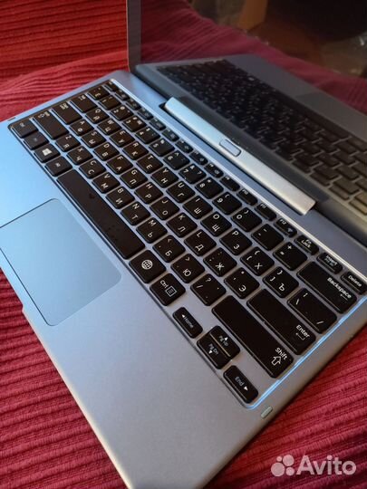 Ноутбук планшет Samsung XE500T1C-HO1RU