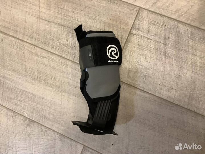 Бандаж на голеностопный сустав Rehband стопа