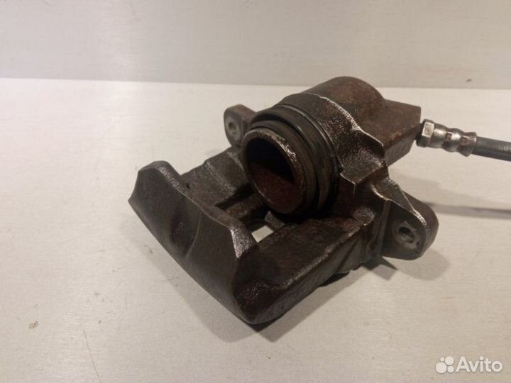 Суппорт передний правый Renault Sandero K7JA710