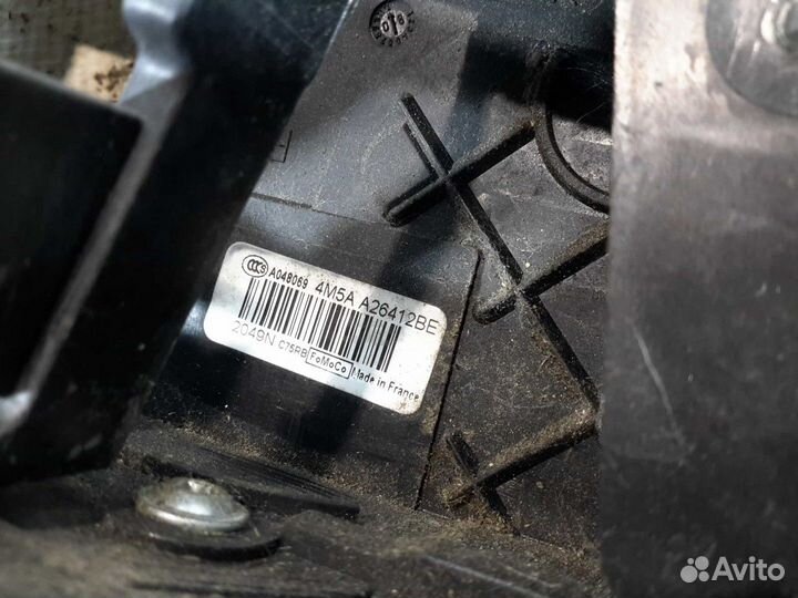 Замок двери задний правый Ford Focus 2