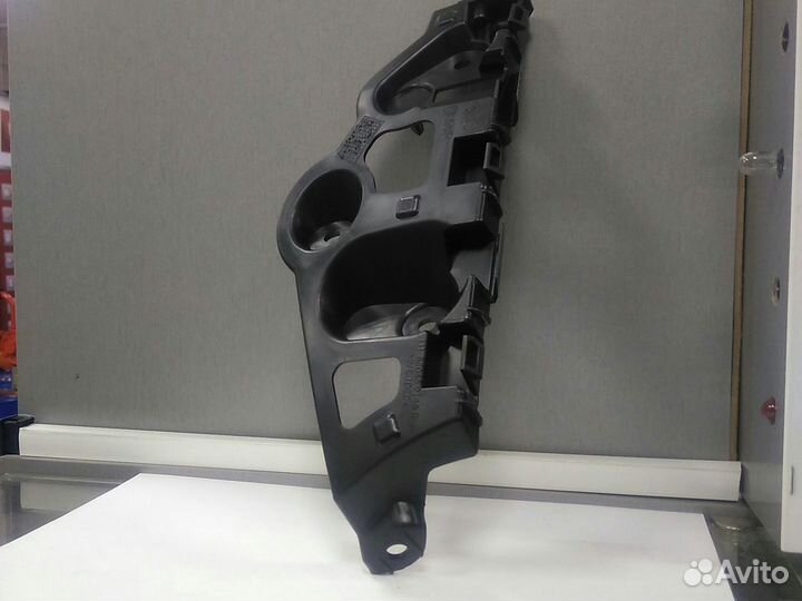 Кронштейн заднего бампера renault Sandero 2014