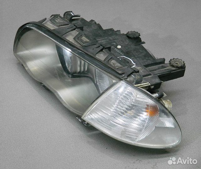 Фара левая BMW E-46