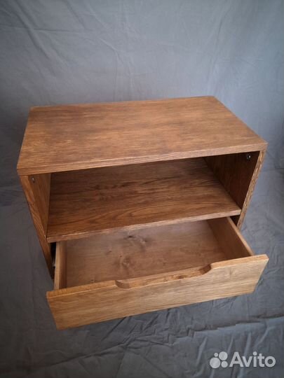 Тумба прикроватная из массива ручной работы