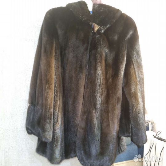 Шуба норковая с капюшоном 50-52размер
