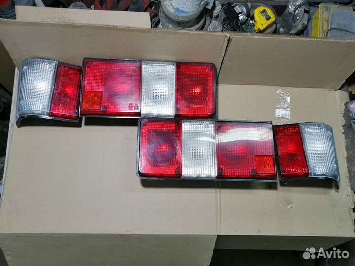 Новые белые задние фонари в сборе газ 3102 Волга