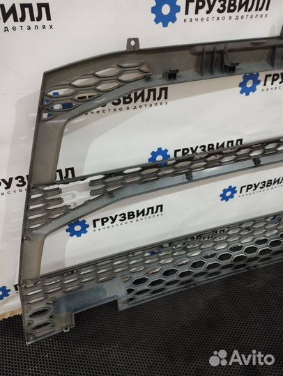 Решетка в бампер Volvo FH5 84235709