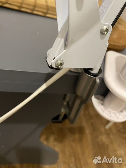 Лампа настольная для маникюра