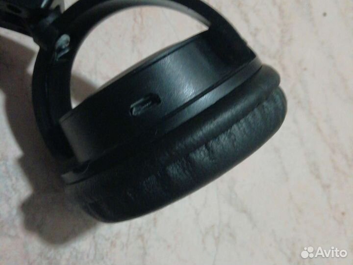 Громкие наушники, в хорошим состояние