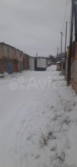 Гараж, > 30 м²