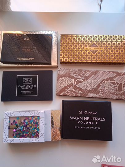 Тени разные, кисть и хайлайтер Лаура Геллер