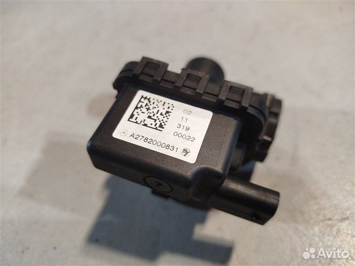 Клапан запорный Mercedes Cls-Class W218 M278 2012