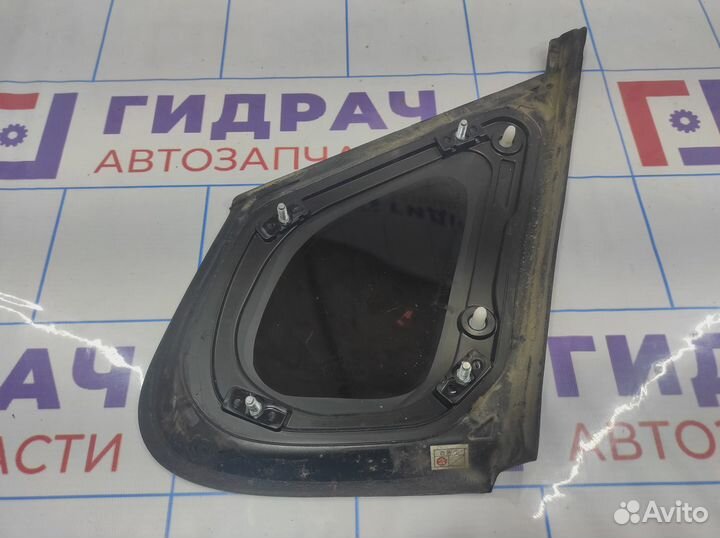 Стекло кузовное глухое левое Kia Optima (JF) 87810