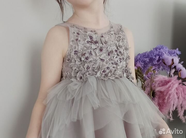 Платье праздничное