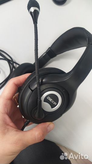 Проводные наушники с микрофоном