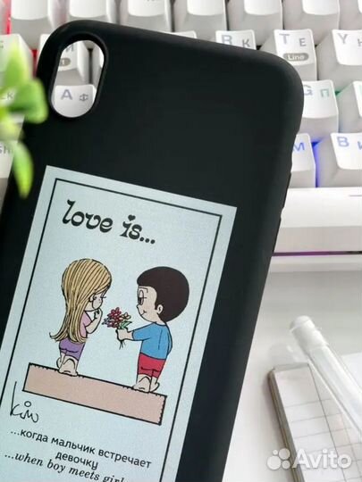 Чехол на iPhone Xs 10 с принтом Love is