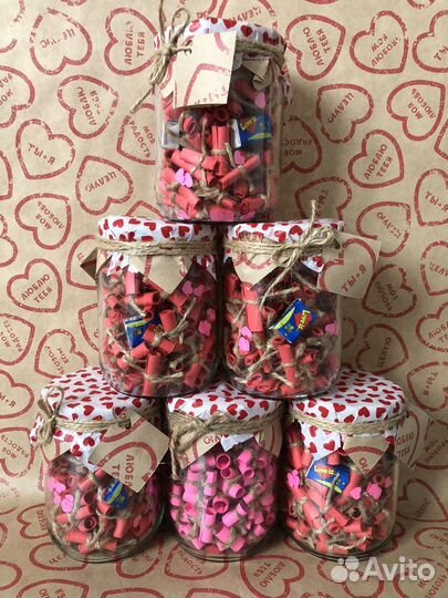 Подарок девушке на 8 марта /101 причина любви