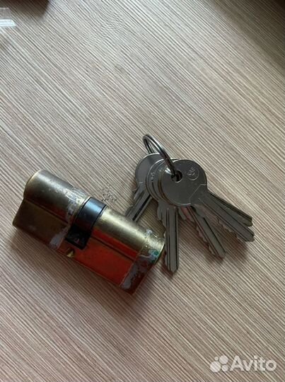 Личинка для замка