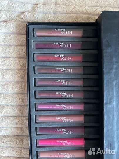 Палетка матовых помад