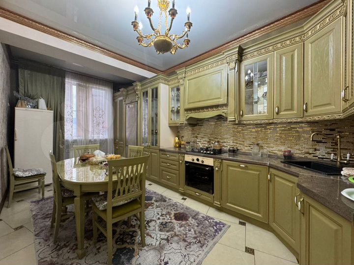 2-к. квартира, 96,4 м², 10/13 эт.