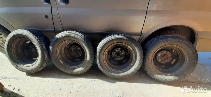 Зимнии шины 215/65/16C