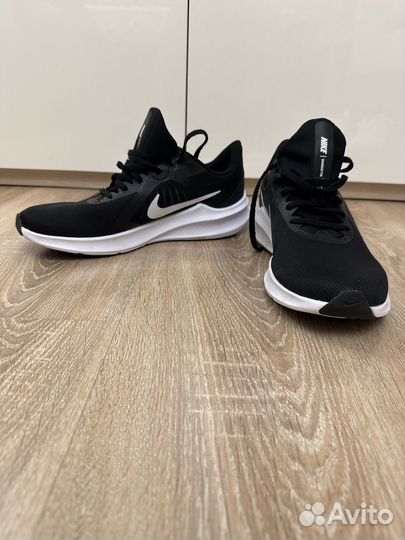 Кроссовки Nike, размер 42