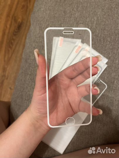 Новое защитное стекло на iPhone 7/se2020