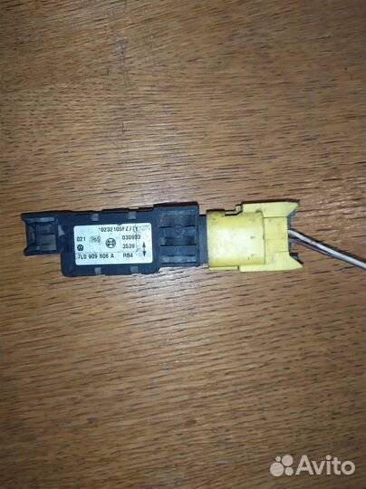 Датчик удара VW Touareg