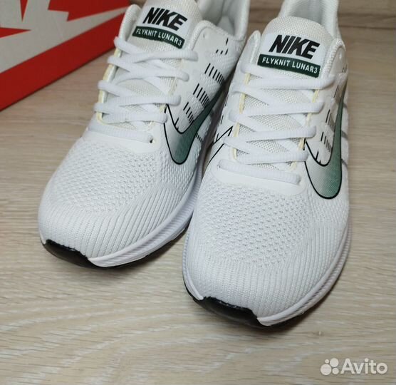 Кроссовки Nike