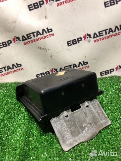 Пепельница Mitsubishi Carisma хетчбэк 1 1998