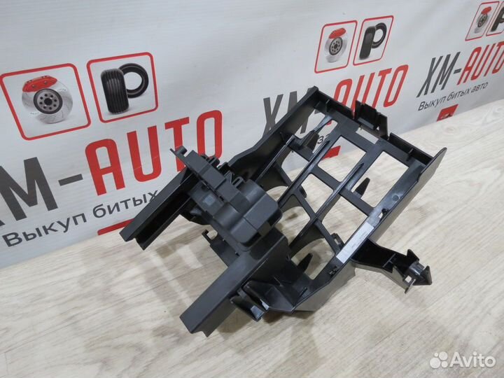 Кронштейн Porsche Macan