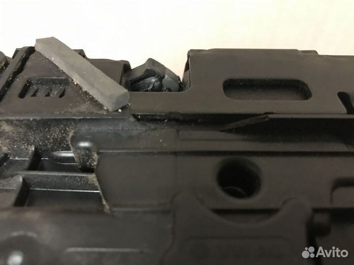 Замок двери задней Volkswagen Polo Skoda Rapid