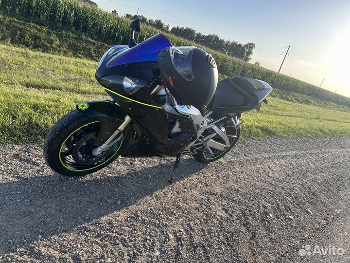 Yamaha r1