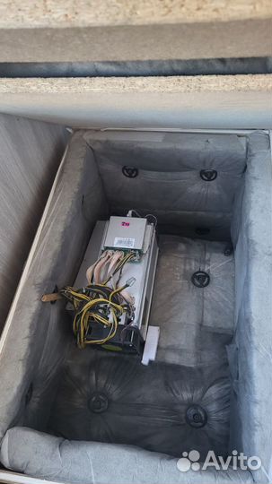 Продам Antminer L3+