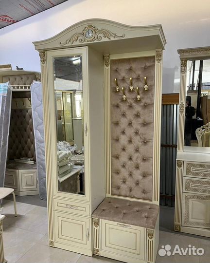 Прихожая / прихожий шкаф