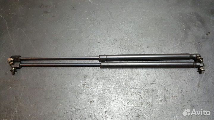 Амортизаторы крышки багажника Subaru Impreza Wrx