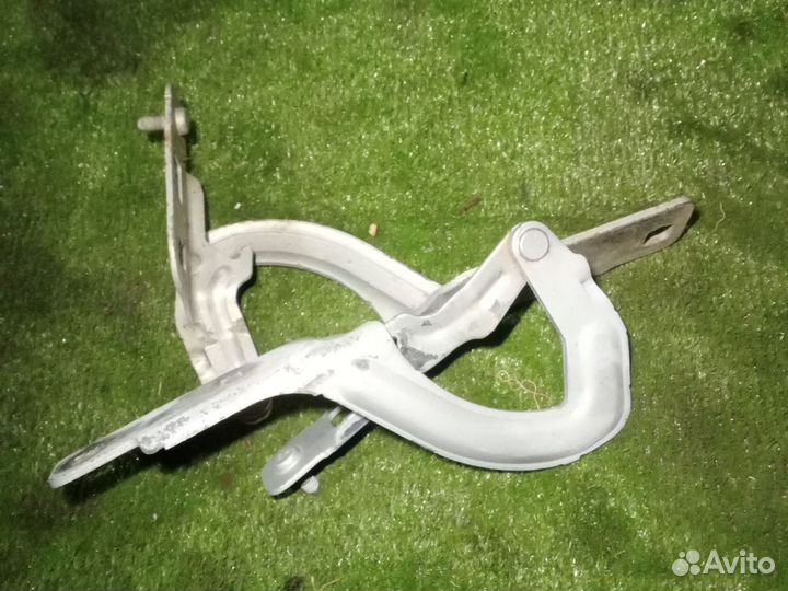 Петля капота renault megane 1