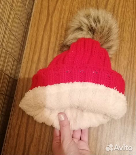 Зимняя женская шапка