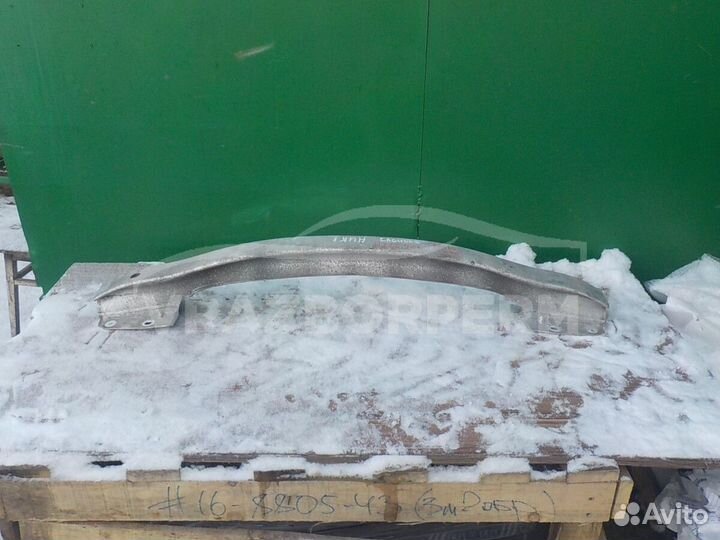 Усилитель бампера Renault Laguna