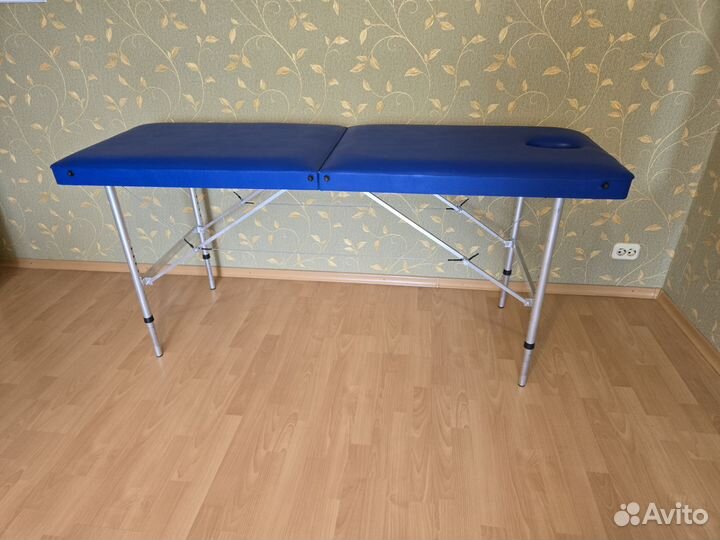 Массажный стол складной с вырезом для лица