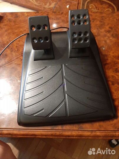 Игровой руль logitech driving force gt