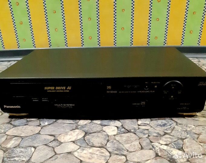 Видеомагнитофон Panasonic и магнитофон