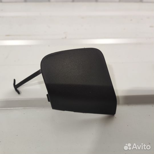 Заглушка переднего бампера Sandero Stepway 14 -18г